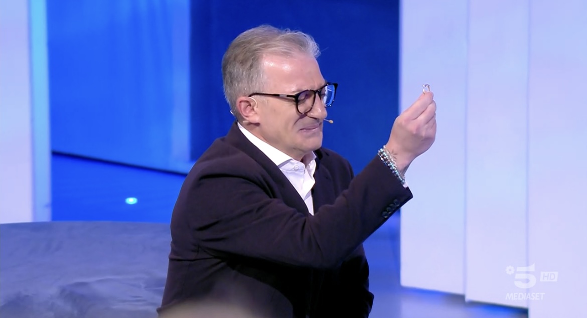 EE90359B-0D4F-42DA-B219-234A6F15BA5D