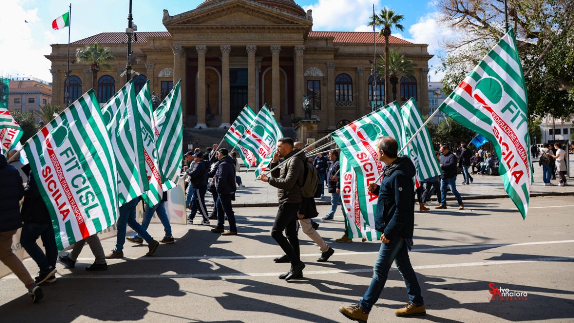 corteo amat sciopero amat