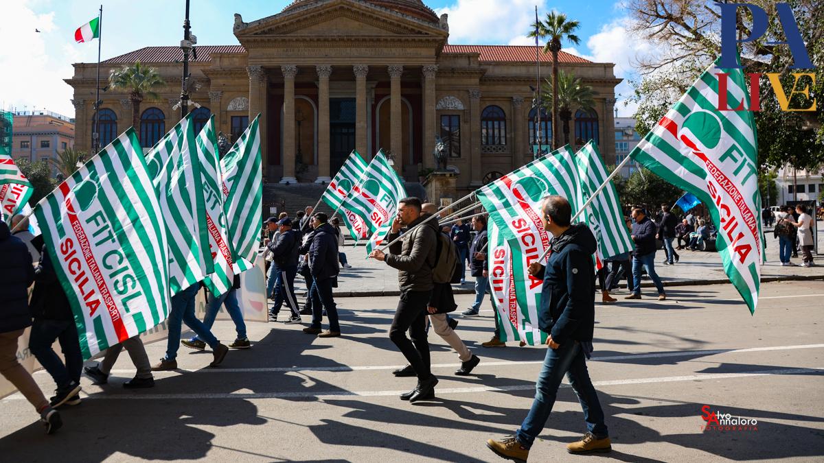 corteo amat sciopero amat
