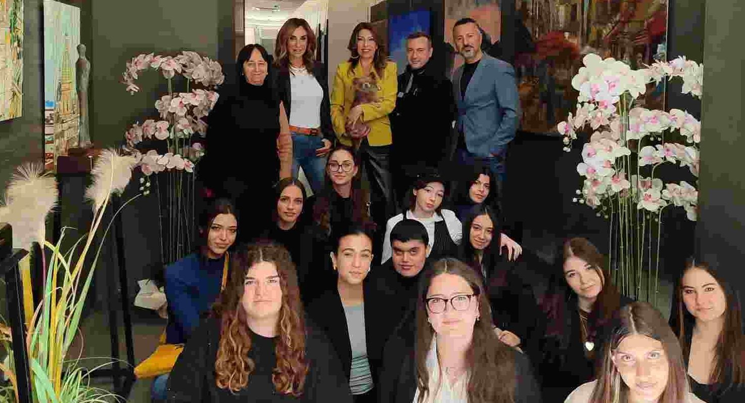 Studenti al Centro d'arte Raffaello-compressed