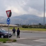 Aggredisce la madre per i soldi della droga e tenta di colpire i carabinieri: arrestato 31enne nel Palermitano