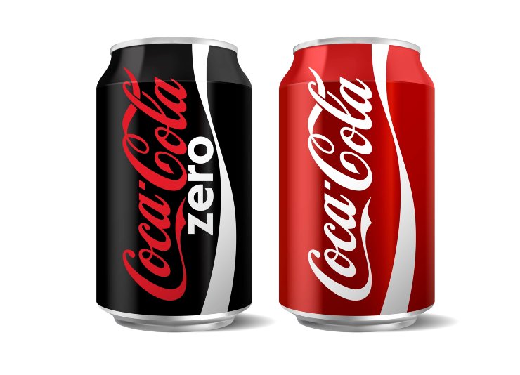 Due lattine di Coca Cola con alcuni ingredienti diversi - foto Depositphotos - PalermoLive.it
