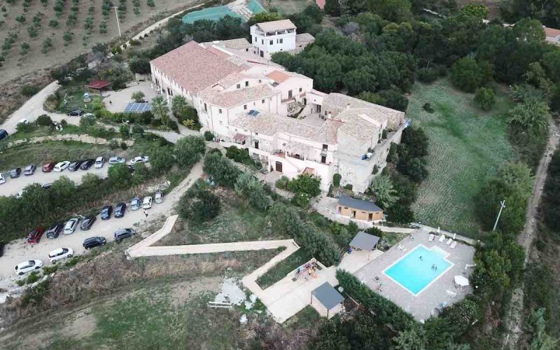 Masseria-La-Chiusa-compressed-1