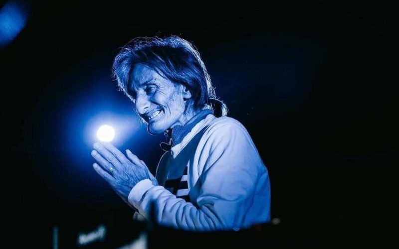 435703680_958956405594332_832889-compressed