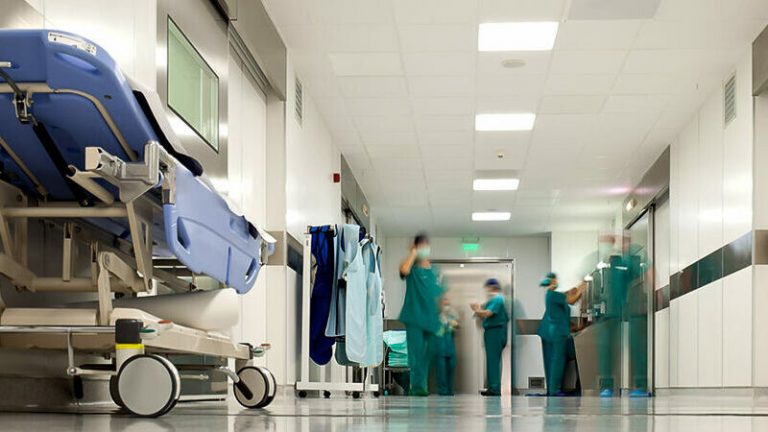 ospedale corsia infermieri medici-2 (1)