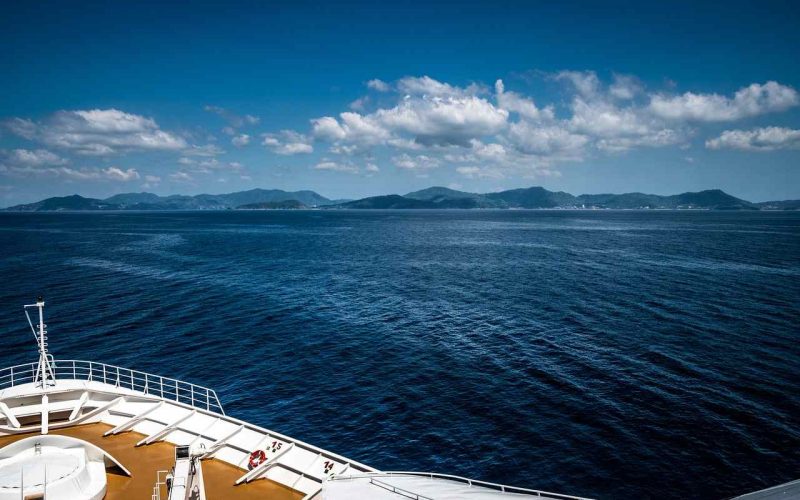 cruise-3991937_1280-compressed