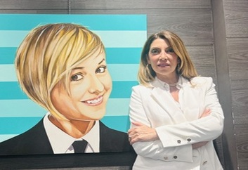 Sabrina Di Gesaro con il ritratt