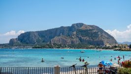 Spiaggia di Mondello - fonte pexels - palermolive.it (2)