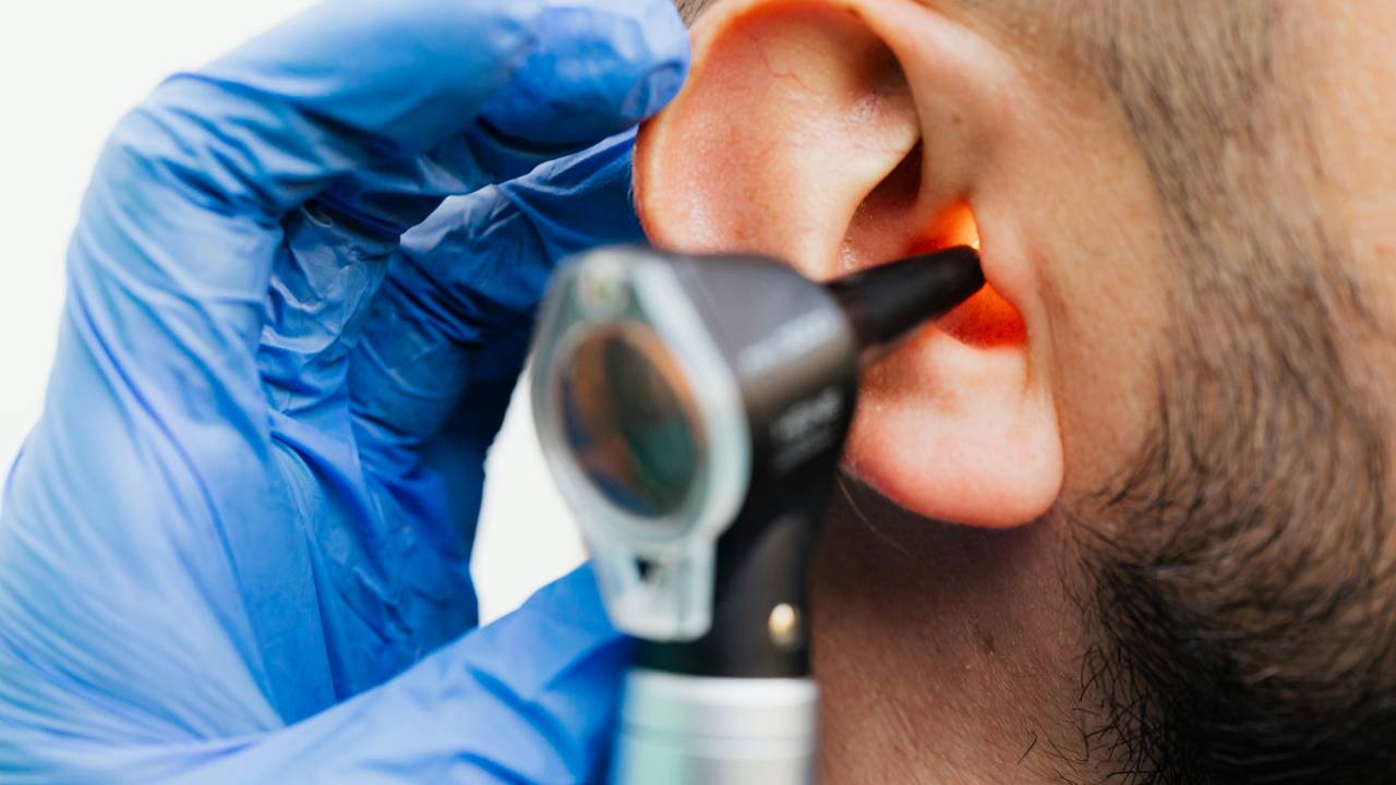 Hearing Loss & Heart Attack Risk: Is Your Ear a Warning Sign?