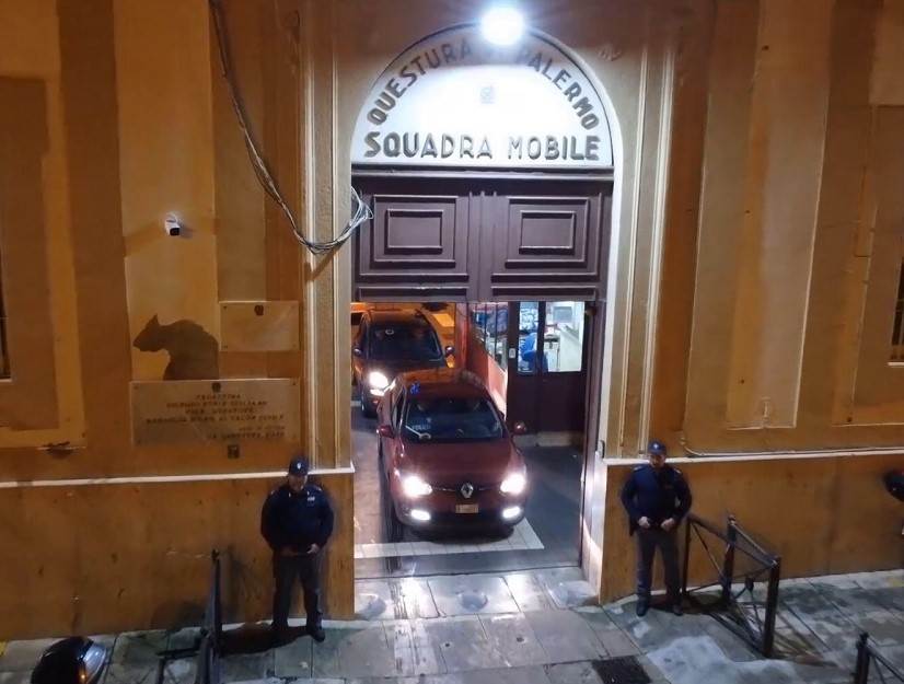 foto Squadra Mobile (1)