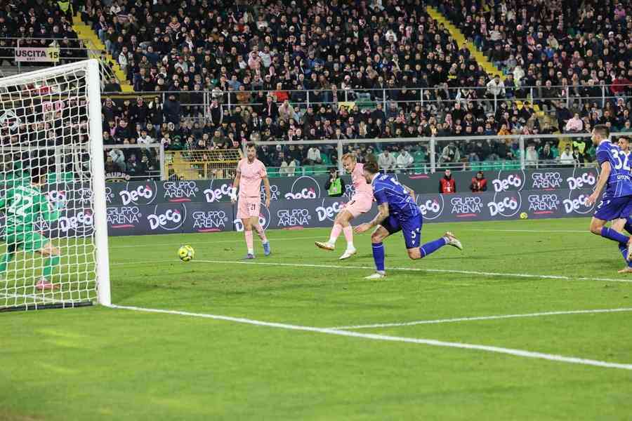 Palermo-Padova gol Pohjanpalo (1) (1)