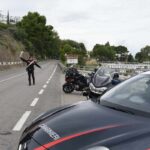 Hashish, marijuana ed eroina: fermato al posto di blocco con numerose dosi, 51enne arrestato