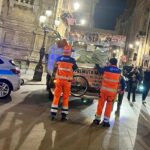 Blitz della polizia municipale in centro a Palermo, sequestrati i carretti abusivi ai Quattro Canti