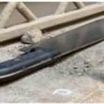 Palermo, ritrovato un machete in via Divisi: forze dell’ordine sul posto