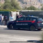 Uomo di 47 anni trovato morto in un magazzino dove era divampato incendio, è giallo allo Zen